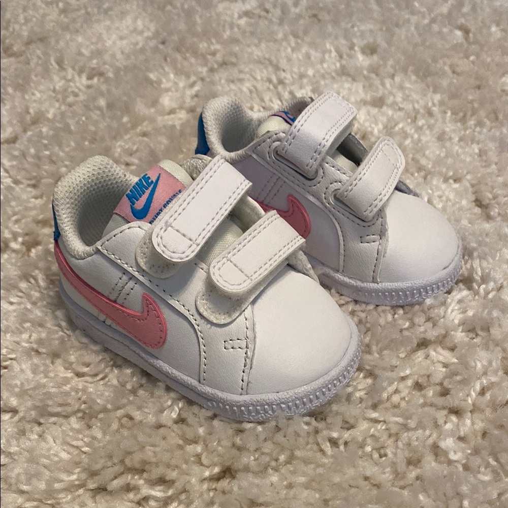 Nike White and Pink Baby Walker Shoes